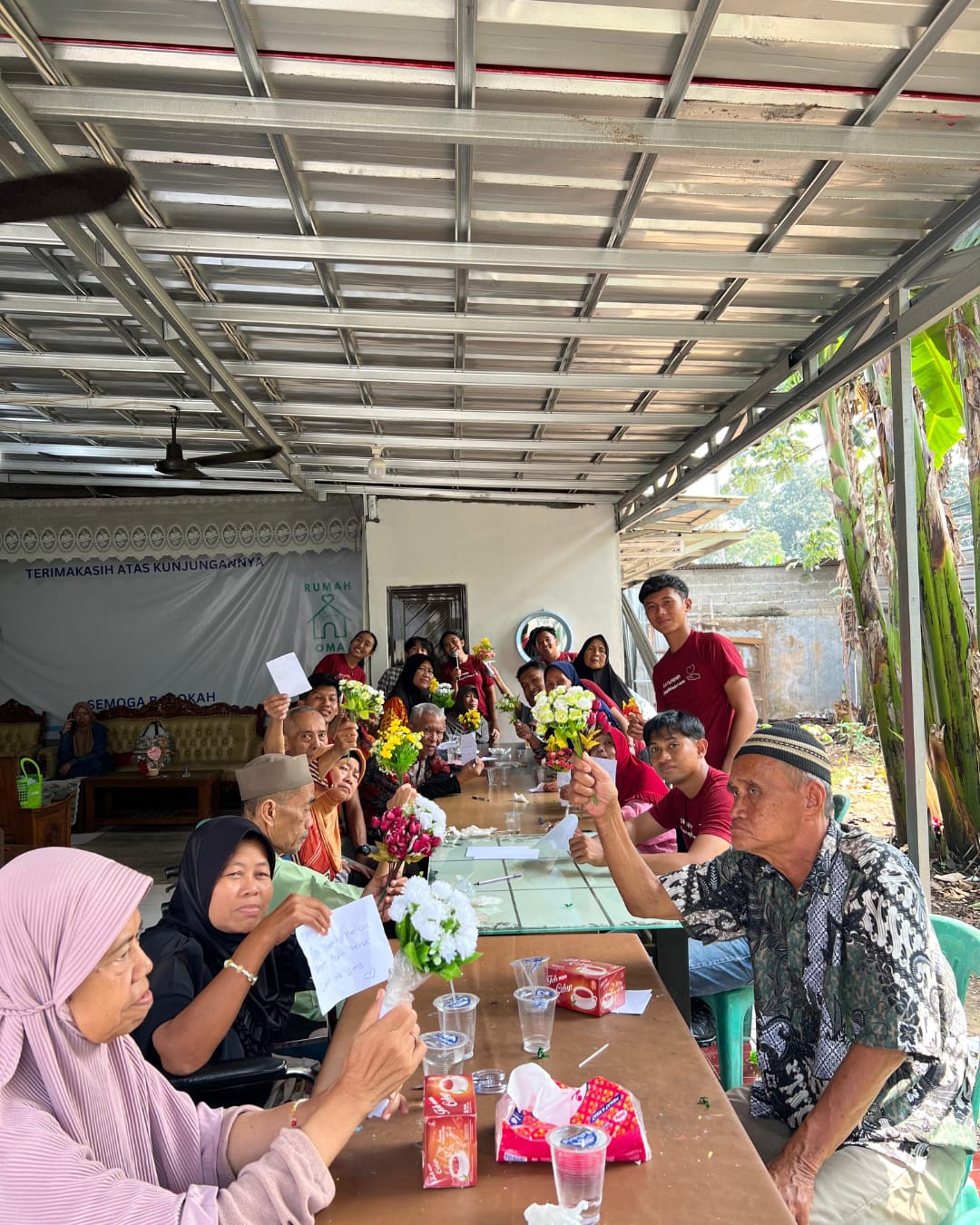 Merangkai Bunga & Surat Harapan